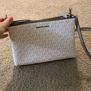 Michael kors cross body brand new